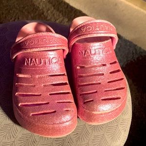 Nautica girls shoes made like crocs